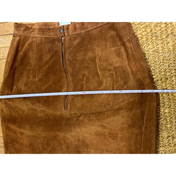 True Vintage 1970s Genuine Suede High Wasted Skirt - Picture 10 of 10
